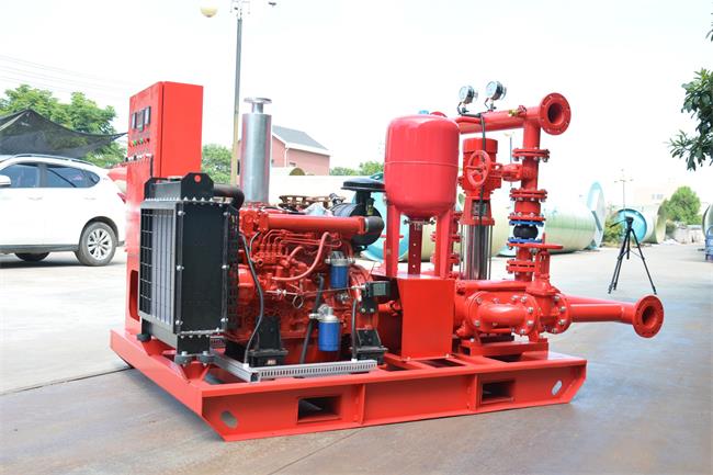 fire emergency rescue pump truck